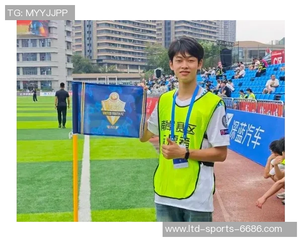 感谢足球教练辛勤付出与无私奉献让我们在绿茵场上成长与进步